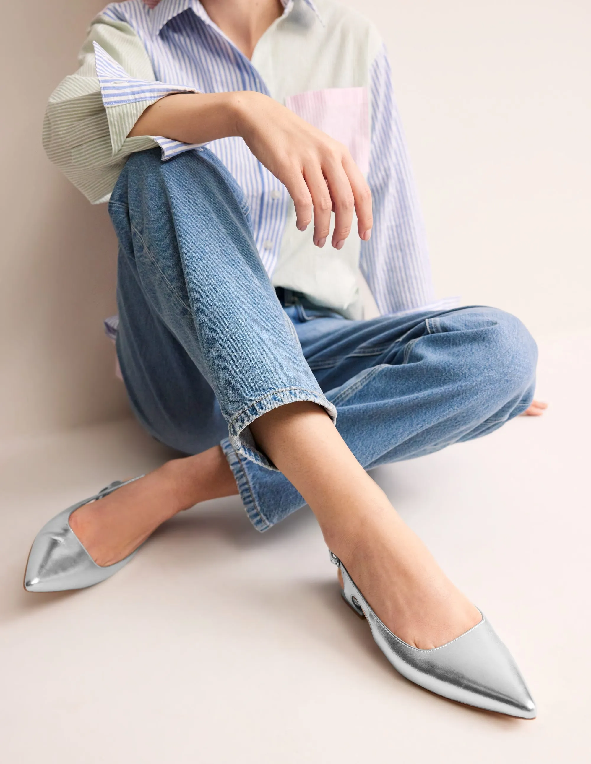Cut Out Slingback Flat-Silver Leather