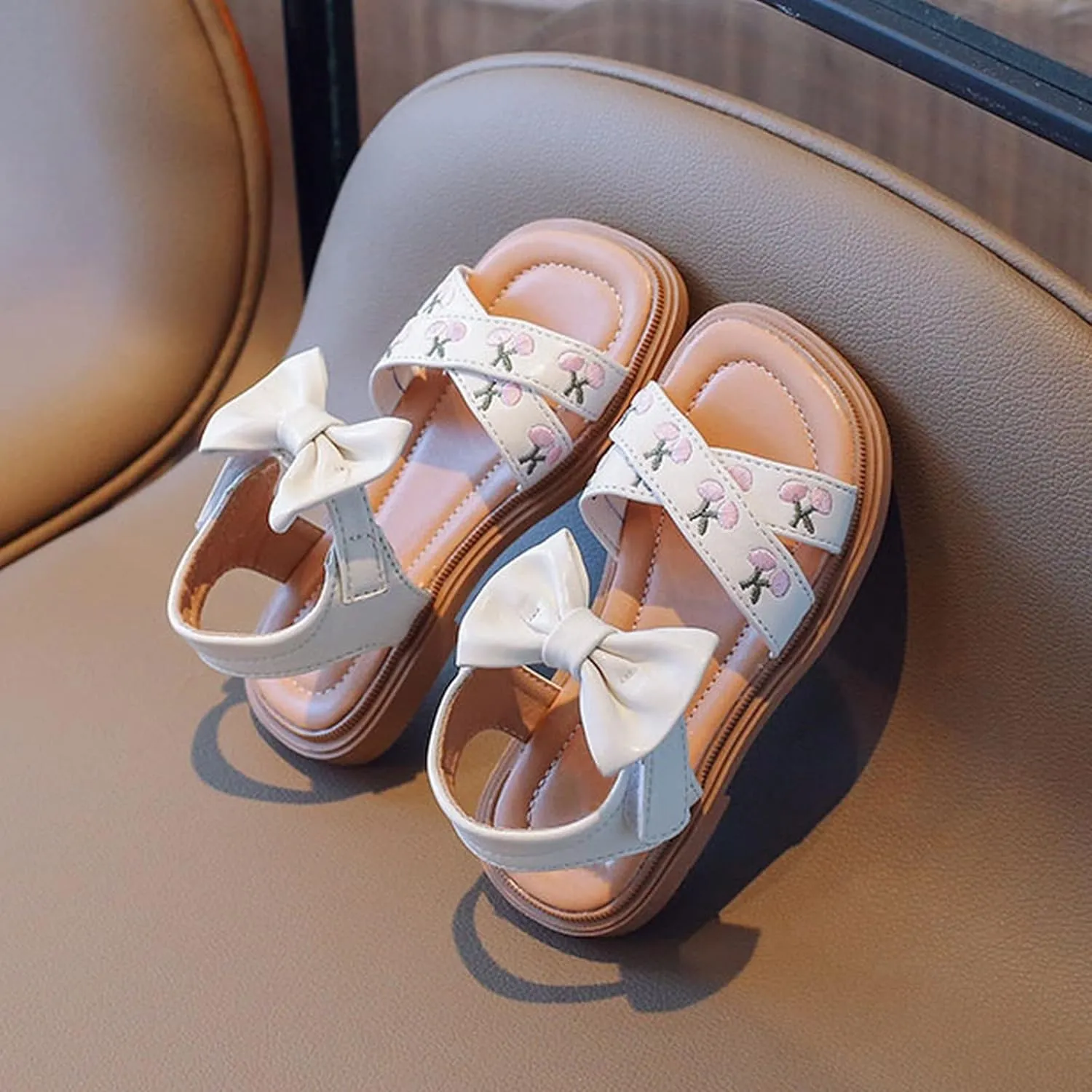 Girls' Sandals Summer Baby Girls' Princess Shoes Soft Sole Embroidered Children's Roman Shoes Slide Lids