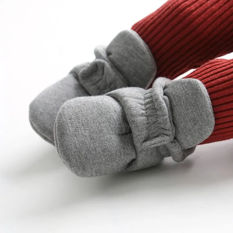 QIETION Newborn Baby Boys Girls Soft Fleece Booties Warm Slippers First Walkers Cozy Winter Sock Shoes Infant Crib Booties with Non Skid Bottom 0-18Month